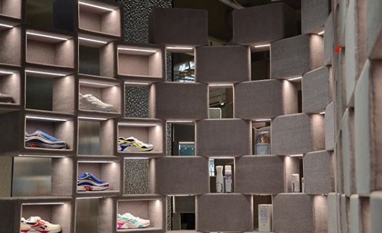 gallerias lafayette champ elysees sneaker section