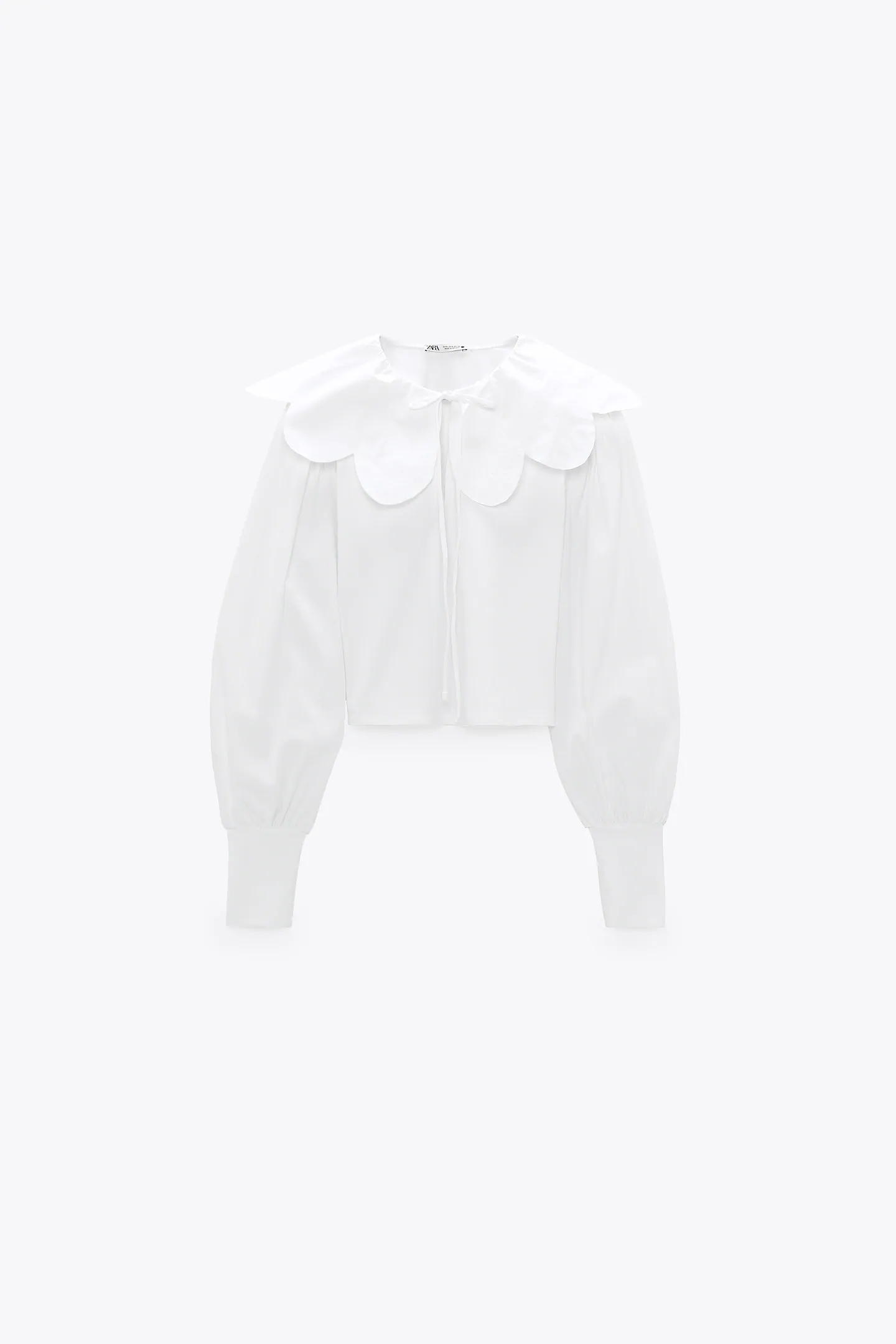 white combination collar blouse